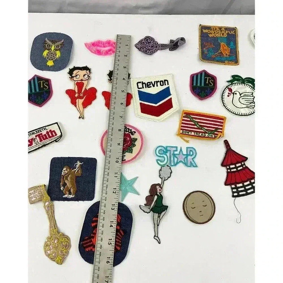 30 PC Assorted Sewing Applique Patches Iron on Sew On NEW Mixed Vintage - Picture 10 of 11